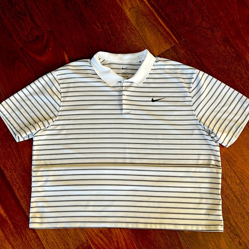Never worn, Dri-Fit Nike Men’s Golf Shirt
